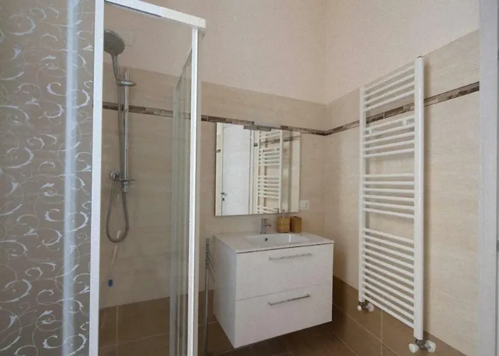 Glad * لا سبيتسْيا